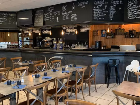 vente local commercial 195m2 oloron-sainte-marie 64400 - 190400 € - surface privée