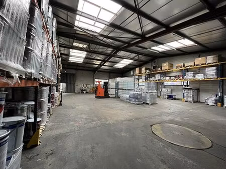 vente local d'activités st cheron 3 438 m²