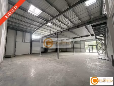 location local commercial