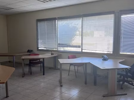 location locaux professionnels 2700 m² à tournefeuille (31170)  20 250 €