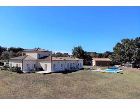 vente propriété 9 pièces 260 m² à la romieu (32480)  599 900 €