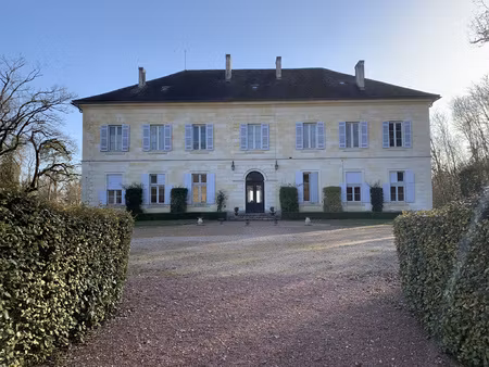 magnifique manoir du 19 éme sur 18 ha de parc paysager et bo