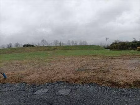 vente terrain au lion-d'angers (49220) : à vendre / le lion-d'angers