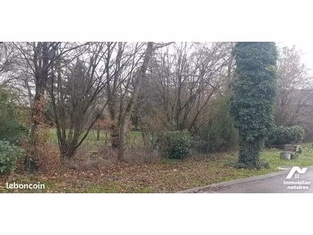 terrain 3200 m² affleville