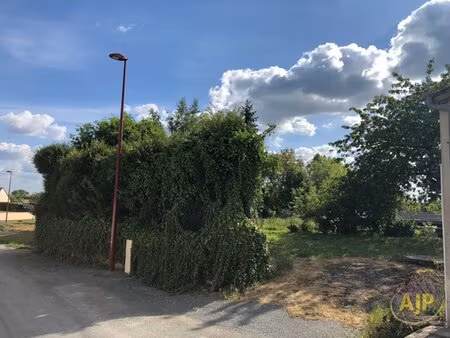 en vente terrain constructible 2 97 ares – 39 000 € |montguillon