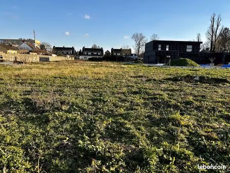 terrain 856 m² onnaing