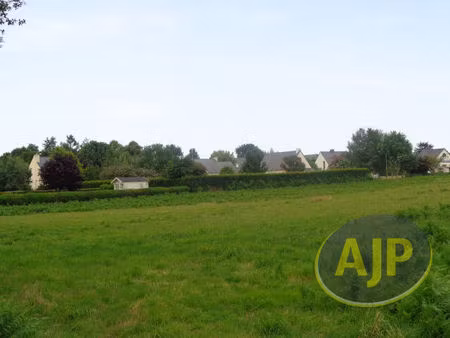 terrain plumelec 360 m2