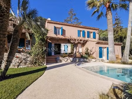 vente maison 6 pièces 243 m² villefranche-sur-mer (06230)
