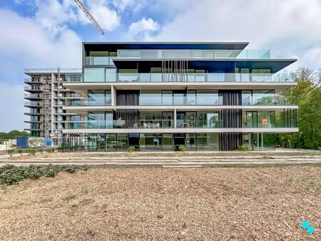 gelijkvloers hoek appartement met riant terras