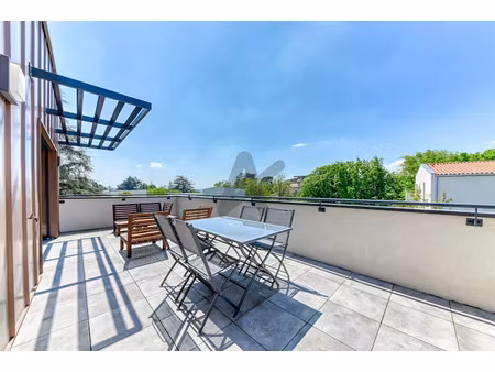 vente appartement 4 pièces 106 m² à saint-cyr-au-mont-d'or (69450)  815 000 €