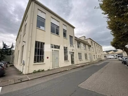 location bureau 138 m² à neuville-sur-saône (69250)