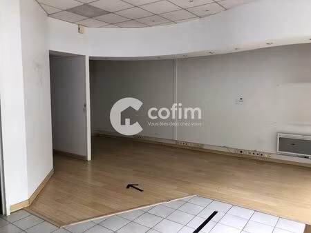 location bureau 200m2 pau 64000 - 3170 € - surface privée