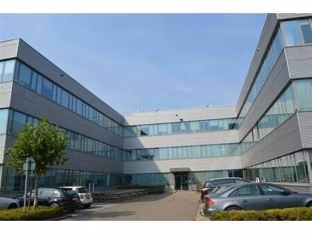 moderne kantoren op zichtlocatie