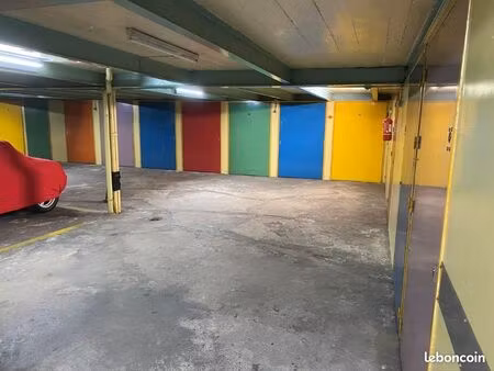 box de stockage à louer dans parc fermé et gardé