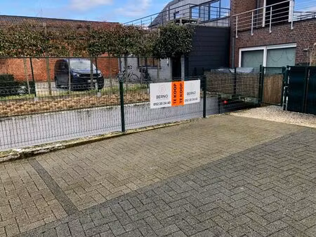 autostaanplaats te zele