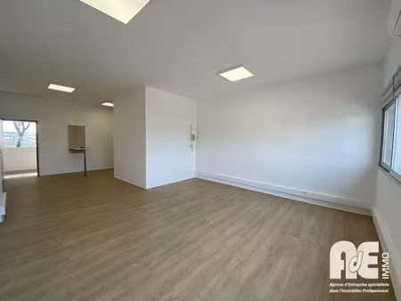 location locaux professionnels 46 m² à castelnau-d'estrétefonds (31620)  610 €