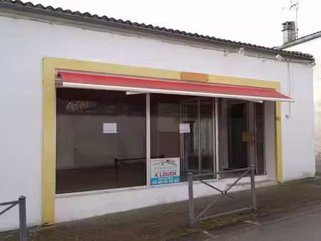 location local commercial chaniers 17610 - - surface privée