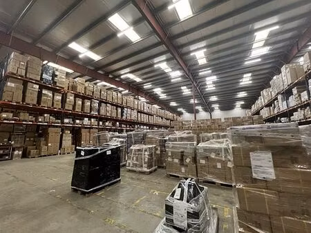 location local d'activités gemenos 1 550 m²