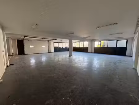 location local d'activités herblay 364 m²