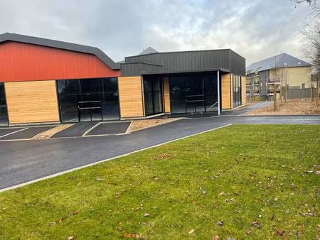 location locaux professionnels 996 m² à honfleur (14600)  14 940 €