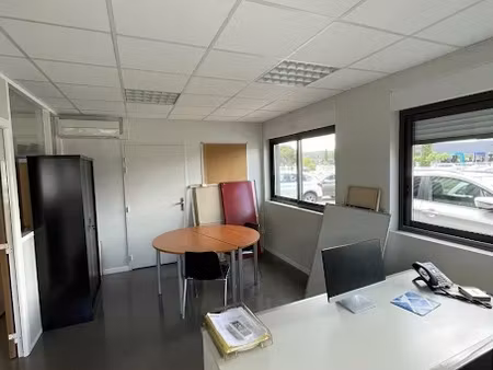 location locaux professionnels 68 m² à launaguet (31140)  605 €