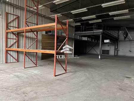 location local commercial