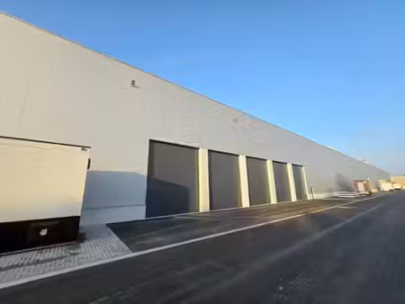 logistiek gebouw te huur