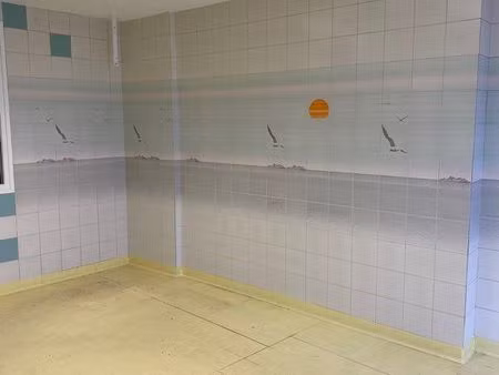 local commercial 70 m2