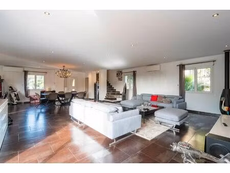 vente maison 5 pièces 220 m² grasse (06130)