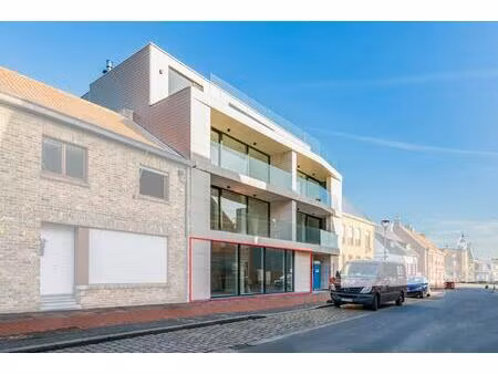 centraal gelegen handelsruimte van 119m²