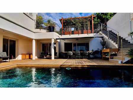 vente maison 6 pièces 260m2 marseille 8eme (13008) - 2240000 € - surface privée