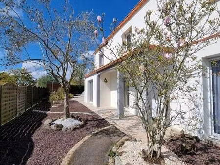 vente maison à saint-julien-de-concelles (44450) : à vendre / 191m² saint-julien-de-concel