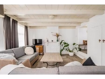 truzenhofje: maison romantique en bord de mer avec jardin