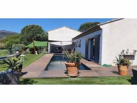 villa avec piscine et jardin plan-de-la-tour (83)