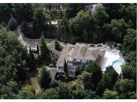 location maison 7 pièces 350 m² à les adrets-de-l’estérel (83600)