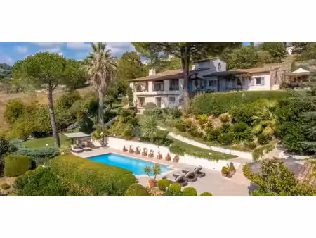 villa avec piscine et jardin saint paul de vence (06)