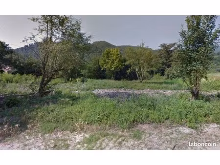 a vendre terrain constructible lasalle