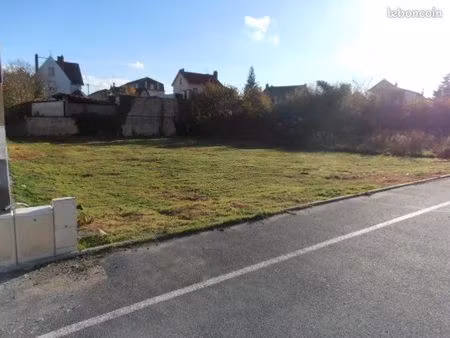 terrain constructible à montluçon en ville avec cu