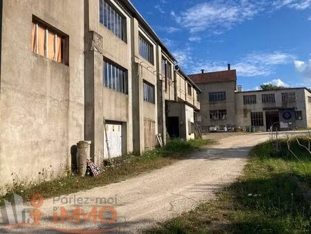 vente immeuble 3600 m² saint-amand-en-puisaye (58310)