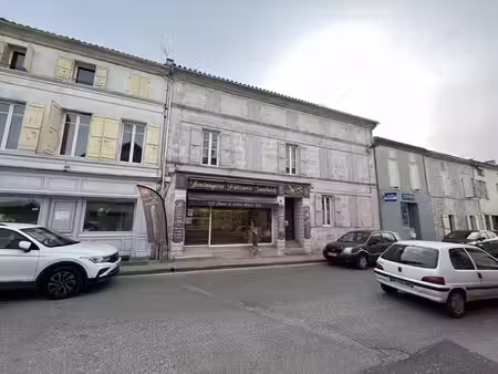 vente immeuble saint-porchaire 17250 - - surface privée