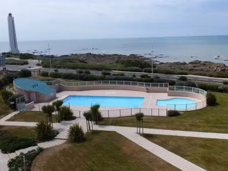 location meublée appartement 1 pièce 27 m² à les sables-d'olonne (85100)  500 €