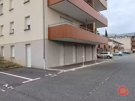 montbazens - a vendre local rez-de-chaussée de 92 m²