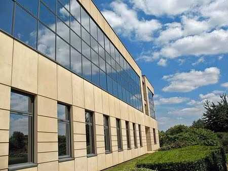 location local d'activités les ulis 18 146 m²