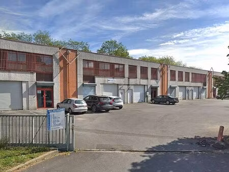 location local d'activités lisses 367 m²