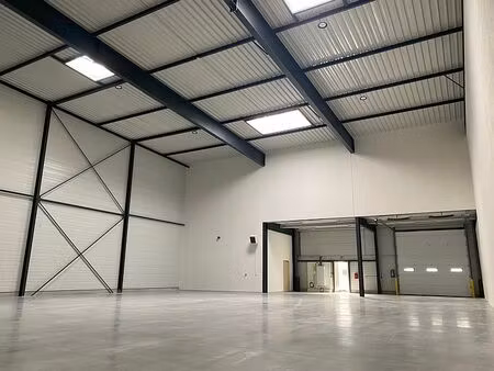 location local d'activités osny 3 514 m²