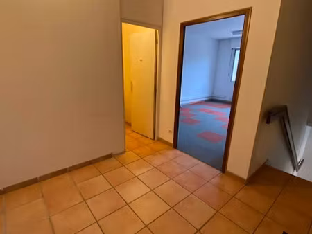 location locaux professionnels 115 m² à saint-jean (31240)  1 390 €