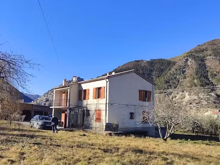 vente maison 6 pièces 125 m² castellane (04120)