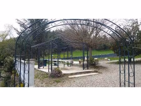 propriété avec piscine et jardin sannat (23)