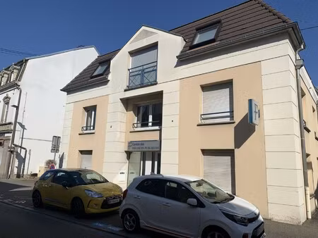 location local commercial