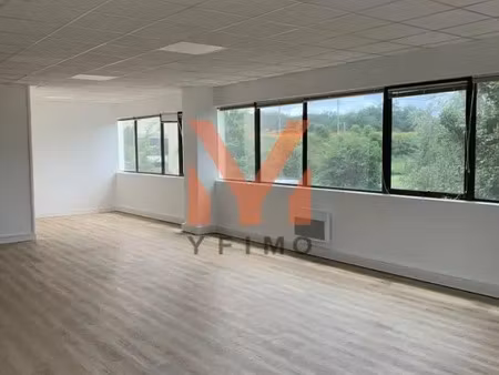 125 m2 bureaux renoves a louer